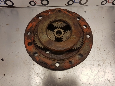 Ford 10 Series Carraro Hub Cover Assembly Car115643, 9968080, Car120836, N13513 - Pesto za Traktor: slika 2 Ford 10 Series Carraro Hub Cover Assembly Car115643, 9968080, Car120836, N13513 - Pesto za Traktor: slika 2