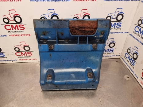 Ford 10, Tw,30 Series Q Cab Container Tool Box Assy D8nn94461n09ba - Kabina in notranjost: slika 3 Ford 10, Tw,30 Series Q Cab Container Tool Box Assy D8nn94461n09ba - Kabina in notranjost: slika 3