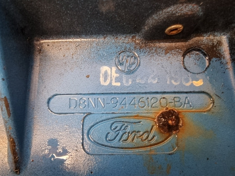 Ford 10, Tw,30 Series Q Cab Container Tool Box Assy D8nn94461n09ba - Kabina in notranjost: slika 5 Ford 10, Tw,30 Series Q Cab Container Tool Box Assy D8nn94461n09ba - Kabina in notranjost: slika 5