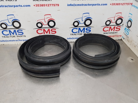 Ford 1000, 600 Series, 4000, 4600 Mudguard Rubber Gasket Pair 81825478 - Blatnik: slika 1 Ford 1000, 600 Series, 4000, 4600 Mudguard Rubber Gasket Pair 81825478 - Blatnik: slika 1