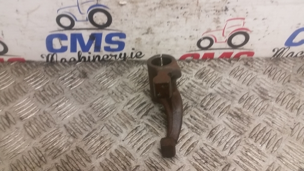 Ford 2600, 3600, 2000 Rear Axle Differential Lock Fork C5nn4n053a, C7nn7n515 - Diferencialni menjalnik za Traktor: slika 4 Ford 2600, 3600, 2000 Rear Axle Differential Lock Fork C5nn4n053a, C7nn7n515 - Diferencialni menjalnik za Traktor: slika 4