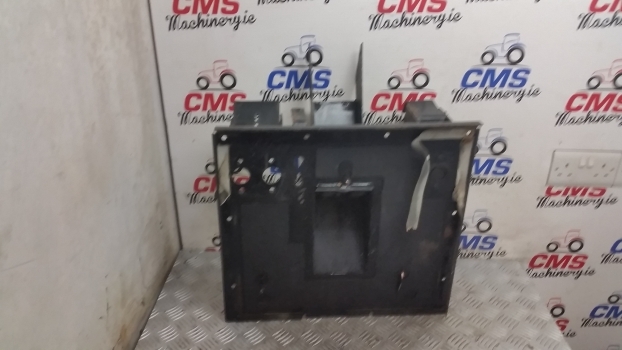 Ford 40 Series Cab Pedal Support Plate, Steering Support 82850738 E9nn3r863ah11m - Pedal za Traktor: slika 2 Ford 40 Series Cab Pedal Support Plate, Steering Support 82850738 E9nn3r863ah11m - Pedal za Traktor: slika 2