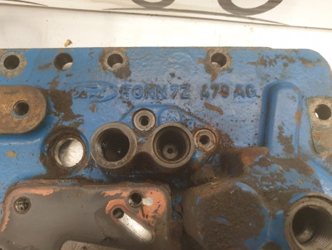 Ford 40 Series Transmission Control Cover F0nn7z479ag, 81871981,f0nn7z479af - Transmission: slika 3 Ford 40 Series Transmission Control Cover F0nn7z479ag, 81871981,f0nn7z479af - Transmission: slika 3