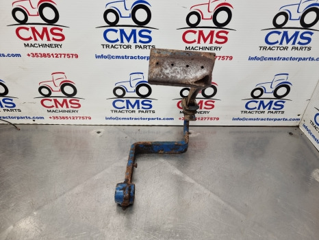 Ford 4610, 10 Series, Lp Cab Brake Pedal D4nn2n003c - Pedal za Traktor: slika 1 Ford 4610, 10 Series, Lp Cab Brake Pedal D4nn2n003c - Pedal za Traktor: slika 1