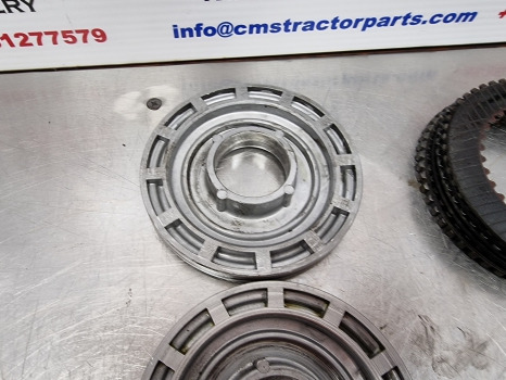 Ford 4630, 30 Series, Clutch Plate, Disc And Drum 86604372, K3660623692 - Sklopka in deli: slika 5 Ford 4630, 30 Series, Clutch Plate, Disc And Drum 86604372, K3660623692 - Sklopka in deli: slika 5