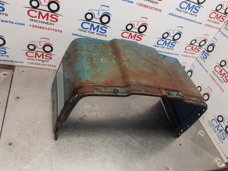 Ford 5610, 7910. Cab Hood Extension Panel 298mm Width E1nn16n916bb18b - Karoserija in zunanjost: slika 1 Ford 5610, 7910. Cab Hood Extension Panel 298mm Width E1nn16n916bb18b - Karoserija in zunanjost: slika 1