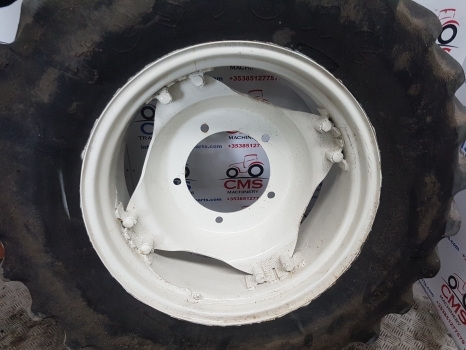 Ford 5640 , 6640 , 7740, 7840 , 8240 , 8340 28 Inch 5 Stud Wheel E5nn1050ka12g - Kompletno kolo za Traktor: slika 3 Ford 5640 , 6640 , 7740, 7840 , 8240 , 8340 28 Inch 5 Stud Wheel E5nn1050ka12g - Kompletno kolo za Traktor: slika 3