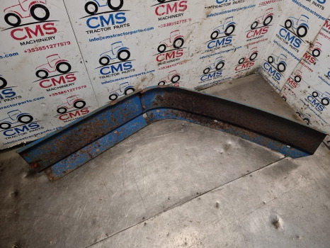 Ford 7840, 6640, 40 Series, Cab Mudguard Pair 82003106, 82003105 - Blatnik: slika 4 Ford 7840, 6640, 40 Series, Cab Mudguard Pair 82003106, 82003105 - Blatnik: slika 4