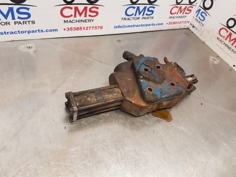 Ford 8700, 9700, Tw Series Tw15. Hydraulic Remote Valve E2nnb950ea - Hidravlični ventil za Traktor: slika 2 Ford 8700, 9700, Tw Series Tw15. Hydraulic Remote Valve E2nnb950ea - Hidravlični ventil za Traktor: slika 2