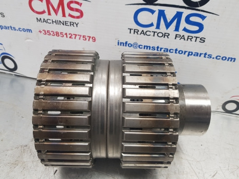 Ford New Holland 40 And Ts Series, 8240 Rear Clutch Housing, 82036853, 82016096 - Sklopka in deli za Kmetijski stroj: slika 2 Ford New Holland 40 And Ts Series, 8240 Rear Clutch Housing, 82036853, 82016096 - Sklopka in deli za Kmetijski stroj: slika 2