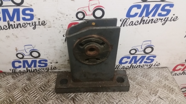 Ford New Holland 40, Ts Series Cab Mount 82021818 , 82021777 , 81866330 - Vzmetenje kabine za Traktor: slika 1 Ford New Holland 40, Ts Series Cab Mount 82021818 , 82021777 , 81866330 - Vzmetenje kabine za Traktor: slika 1