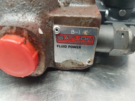 Ford New Holland Case, Massey Ferguson Quicke Loader Spool Valve Assy Sq454001 - Hidravlični ventil za Traktor: slika 3 Ford New Holland Case, Massey Ferguson Quicke Loader Spool Valve Assy Sq454001 - Hidravlični ventil za Traktor: slika 3