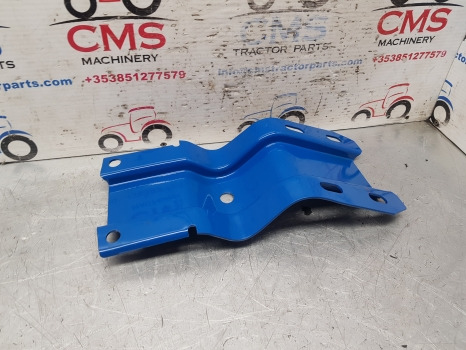 Ford Q, Sq Cab, 10, Tw, 30, 600 Series Cab Mudguard Bracket Support D5nn16n318a - Blatnik: slika 4 Ford Q, Sq Cab, 10, Tw, 30, 600 Series Cab Mudguard Bracket Support D5nn16n318a - Blatnik: slika 4