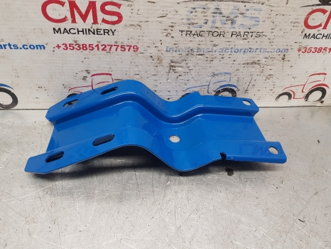 Ford Q, Sq Cab, 10, Tw, 30, 600 Series Cab Mudguard Bracket Support D5nn16n318a - Blatnik: slika 1 Ford Q, Sq Cab, 10, Tw, 30, 600 Series Cab Mudguard Bracket Support D5nn16n318a - Blatnik: slika 1