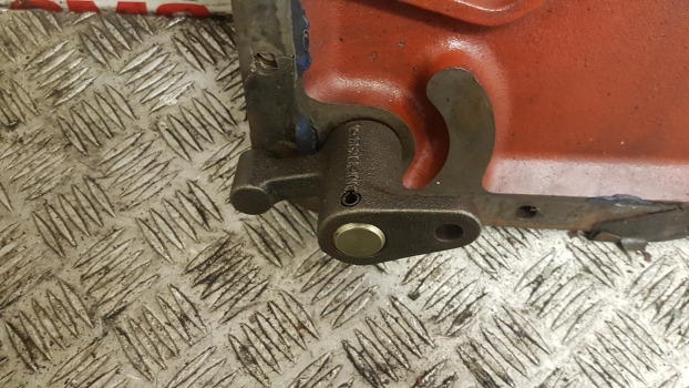 Ford Tw 20 Transmission Top Cover Plate D8nn7222ab - Transmission: slika 3 Ford Tw 20 Transmission Top Cover Plate D8nn7222ab - Transmission: slika 3