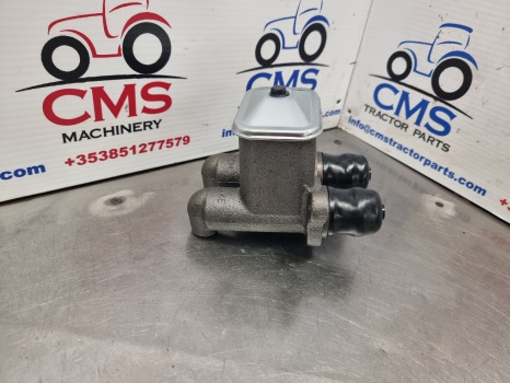 Ford Tw10, Tw Series, 9600 Brake Master Cylinder C7nn2140a, D3nn2140a - Zavorni cilinder za Kmetijski stroj: slika 2 Ford Tw10, Tw Series, 9600 Brake Master Cylinder C7nn2140a, D3nn2140a - Zavorni cilinder za Kmetijski stroj: slika 2