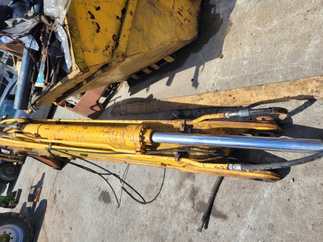 Jcb Js130, Js140, Jz140 Dipper Cylinder Ram 298/6718, 331/41475 - Hidravlični cilinder za Bager: slika 1 Jcb Js130, Js140, Jz140 Dipper Cylinder Ram 298/6718, 331/41475 - Hidravlični cilinder za Bager: slika 1