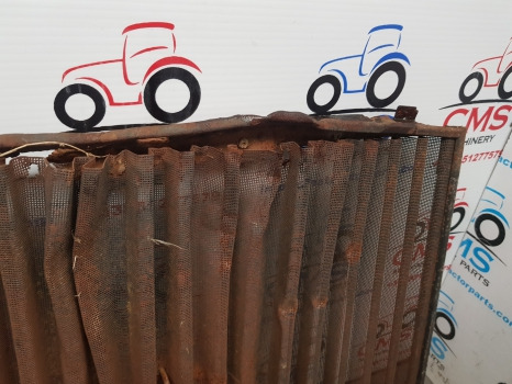 John Deere 3050, 3350, 3650, 3055. 2955 Side Grille, Grill Panel Damaged Al67191 - Rešetka: slika 4 John Deere 3050, 3350, 3650, 3055. 2955 Side Grille, Grill Panel Damaged Al67191 - Rešetka: slika 4