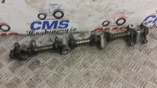 John Deere 6010, 6100, 6110 Engine Rocker Arm Shaft Assembly Re519736, R123513 - Motor in deli za Traktor: slika 3 John Deere 6010, 6100, 6110 Engine Rocker Arm Shaft Assembly Re519736, R123513 - Motor in deli za Traktor: slika 3