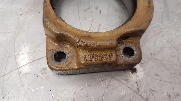 John Deere 6100, 6200, 6300, Se6200, 6400 Pto Bearing Housing L76287 - Transmission: slika 4 John Deere 6100, 6200, 6300, Se6200, 6400 Pto Bearing Housing L76287 - Transmission: slika 4