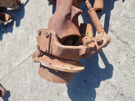 John Deere 6330, 6020, 6030, Front Axle Swivel Housing Rhs L157637, 73306014619 - Sprednja os: slika 1 John Deere 6330, 6020, 6030, Front Axle Swivel Housing Rhs L157637, 73306014619 - Sprednja os: slika 1