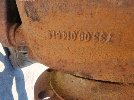 John Deere 6330, 6020, 6030, Front Axle Swivel Housing Rhs L157637, 73306014619 - Sprednja os: slika 2 John Deere 6330, 6020, 6030, Front Axle Swivel Housing Rhs L157637, 73306014619 - Sprednja os: slika 2