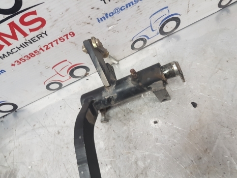 Manitou Mrt 2540 M Series Cab Brake Pedal 527321 - Pedal za Teleskopski viličar: slika 5 Manitou Mrt 2540 M Series Cab Brake Pedal 527321 - Pedal za Teleskopski viličar: slika 5