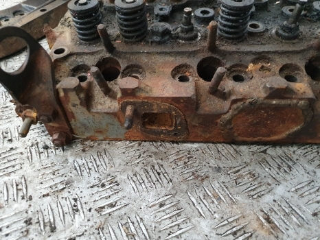 Massey Ferguson 133, 135, 140, 145, 148, 150, Ad3.152 Cylinder Head 86550 - Glava motorja za Traktor: slika 5 Massey Ferguson 133, 135, 140, 145, 148, 150, Ad3.152 Cylinder Head 86550 - Glava motorja za Traktor: slika 5