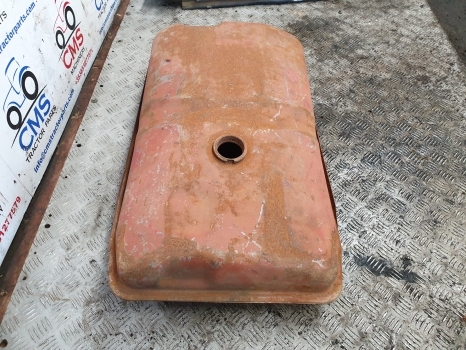 Massey Ferguson 135 Original Fuel Tank 897401m91, 897390m91, 897390m91 - Rezervoar za gorivo za Traktor: slika 4 Massey Ferguson 135 Original Fuel Tank 897401m91, 897390m91, 897390m91 - Rezervoar za gorivo za Traktor: slika 4