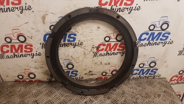 Massey Ferguson 2620 Rear Axle Brake Plate 1610205m2 - Zavorni deli za Traktor: slika 1 Massey Ferguson 2620 Rear Axle Brake Plate 1610205m2 - Zavorni deli za Traktor: slika 1