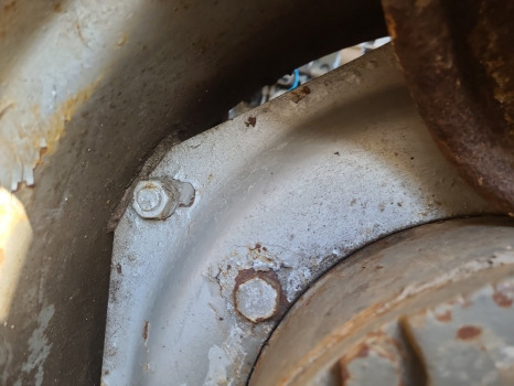 Massey Ferguson 265, 275, 290, 690, 699 Front Wheel Centre Dish 13.6r24 - Gume in platišča za Kmetijski stroj: slika 3 Massey Ferguson 265, 275, 290, 690, 699 Front Wheel Centre Dish 13.6r24 - Gume in platišča za Kmetijski stroj: slika 3