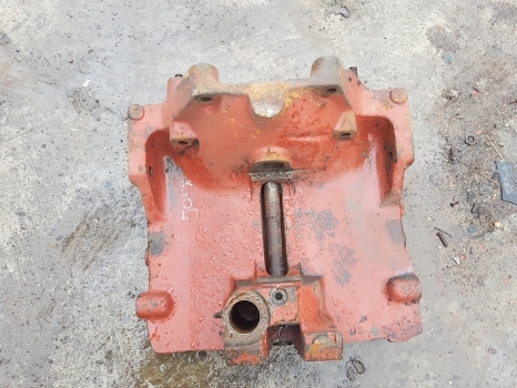 Massey Ferguson 50b, 100, 200, 300, 500 Series Front Axle Casting 1684290m1 - Pesto za Bager nakladalec: slika 1 Massey Ferguson 50b, 100, 200, 300, 500 Series Front Axle Casting 1684290m1 - Pesto za Bager nakladalec: slika 1