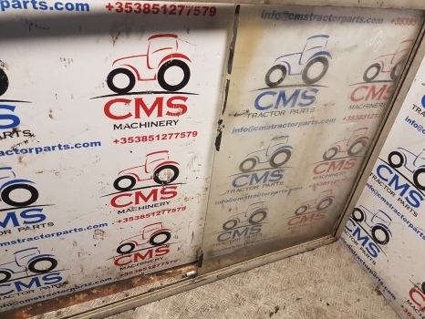Massey Ferguson 50b Cab Side Window, Frame And 1 Glass 000000 - Okno in deli za Bager nakladalec: slika 4 Massey Ferguson 50b Cab Side Window, Frame And 1 Glass 000000 - Okno in deli za Bager nakladalec: slika 4