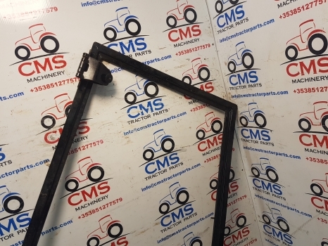 Massey Ferguson 50hx, 60hx Cab Door Frame Rhs 50hxdoor - Vrata in deli za Bager nakladalec: slika 4 Massey Ferguson 50hx, 60hx Cab Door Frame Rhs 50hxdoor - Vrata in deli za Bager nakladalec: slika 4
