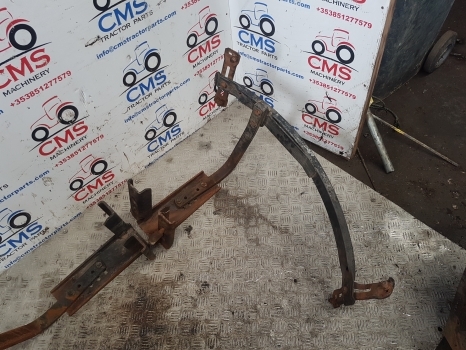Massey Ferguson 5450, 5420 Front Axle Mudguard Fender Frame Pair 4353084m91 - Blatnik za Traktor: slika 2 Massey Ferguson 5450, 5420 Front Axle Mudguard Fender Frame Pair 4353084m91 - Blatnik za Traktor: slika 2