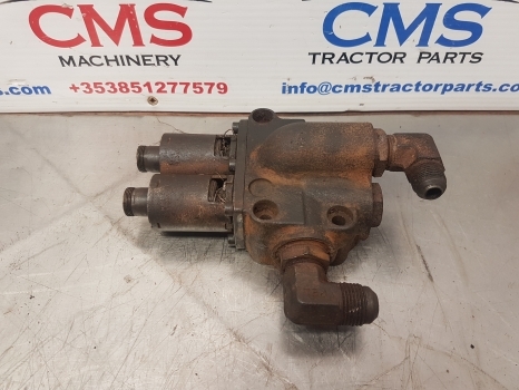 Massey Ferguson 5455 Hydraulic Pressure Valve Body 3794879m3 - Hidravlični ventil za Traktor: slika 1 Massey Ferguson 5455 Hydraulic Pressure Valve Body 3794879m3 - Hidravlični ventil za Traktor: slika 1