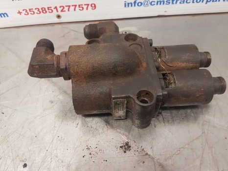 Massey Ferguson 5455 Hydraulic Pressure Valve Body 3794879m3 - Hidravlični ventil za Traktor: slika 5 Massey Ferguson 5455 Hydraulic Pressure Valve Body 3794879m3 - Hidravlični ventil za Traktor: slika 5