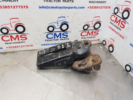 Massey Ferguson 5612, 5712, 5450 Mudguard Hub Bracket Assy Lhs 3909417m91 - Blatnik: slika 1 Massey Ferguson 5612, 5712, 5450 Mudguard Hub Bracket Assy Lhs 3909417m91 - Blatnik: slika 1