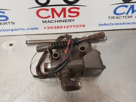 Massey Ferguson 675, 399, 372n, 375, 4225, 4255 Hydraulic Valve Assy 1679099m95 - Hidravlični ventil za Traktor: slika 3 Massey Ferguson 675, 399, 372n, 375, 4225, 4255 Hydraulic Valve Assy 1679099m95 - Hidravlični ventil za Traktor: slika 3