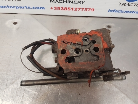 Massey Ferguson 675, 399, 372n, 375, 4225, 4255 Hydraulic Valve Assy 1679099m95 - Hidravlični ventil za Traktor: slika 5 Massey Ferguson 675, 399, 372n, 375, 4225, 4255 Hydraulic Valve Assy 1679099m95 - Hidravlični ventil za Traktor: slika 5