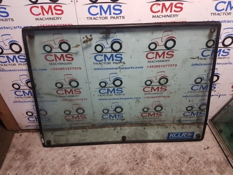 Massey Ferguson 690, 665, 698, 699 Cab Front Glass Windscreen Tg1246 - Vetrobransko steklo za Traktor: slika 1 Massey Ferguson 690, 665, 698, 699 Cab Front Glass Windscreen Tg1246 - Vetrobransko steklo za Traktor: slika 1