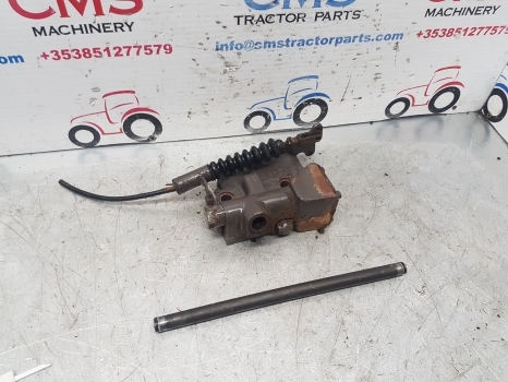 Massey Ferguson 690, 698, 699 Lift Cover Hydraulic Selector Valve - Hidravlični ventil za Traktor: slika 4 Massey Ferguson 690, 698, 699 Lift Cover Hydraulic Selector Valve - Hidravlični ventil za Traktor: slika 4
