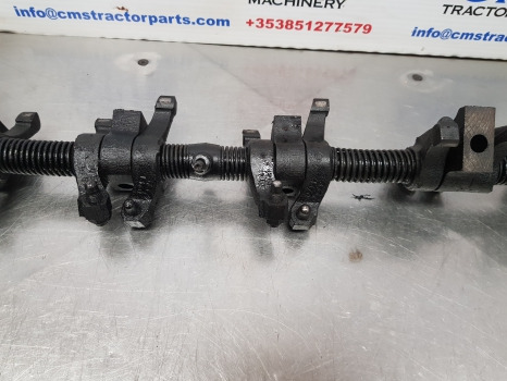 Massey Ferguson 699, 1014, Perkins 6354 Rocker Shaft Assy Zz90018, Zz90036 - Motor in deli: slika 4 Massey Ferguson 699, 1014, Perkins 6354 Rocker Shaft Assy Zz90018, Zz90036 - Motor in deli: slika 4