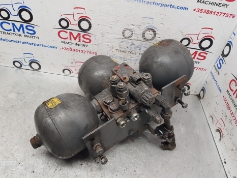 Massey Ferguson 7719 Front Axle Suspension Valve Block 4389933m91, 41293300 - Vzmetenje za Traktor: slika 2 Massey Ferguson 7719 Front Axle Suspension Valve Block 4389933m91, 41293300 - Vzmetenje za Traktor: slika 2