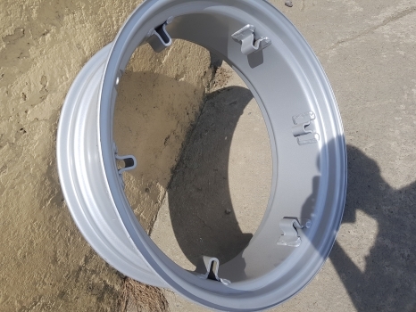 Massey Ferguson, Fordson, Ford, David Brown, International Rear Wheel Rim W10x28 - Platišče za Traktor: slika 1 Massey Ferguson, Fordson, Ford, David Brown, International Rear Wheel Rim W10x28 - Platišče za Traktor: slika 1