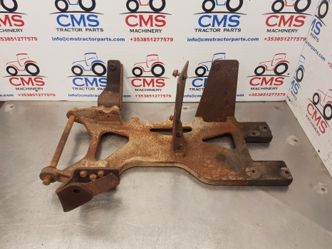 Mccormick Mc115, Mc95, Mc105 Bonnet, Hood Support 358001a1, 706569a2, 704107a2 - Pokrov motorja za Traktor: slika 1 Mccormick Mc115, Mc95, Mc105 Bonnet, Hood Support 358001a1, 706569a2, 704107a2 - Pokrov motorja za Traktor: slika 1