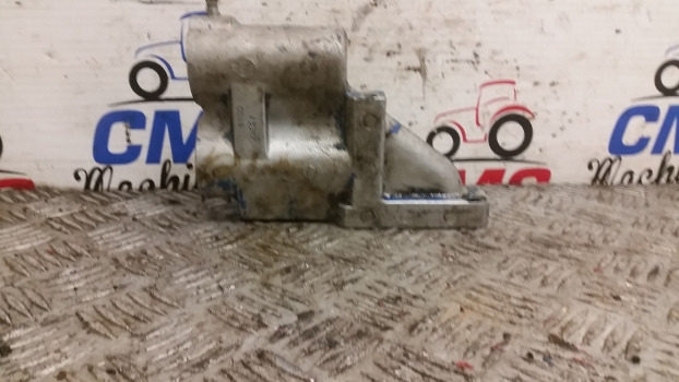 New Holland 40 And Ts Series Hydraulic Spool Valve Manifold - Hidravlika: slika 2 New Holland 40 And Ts Series Hydraulic Spool Valve Manifold - Hidravlika: slika 2