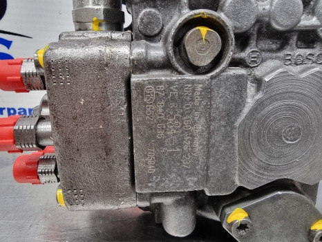 New Holland 8360, Fiat M135 Fuel Injector Pump Refurbished 0460426237, 87840636 - Injektor: slika 3 New Holland 8360, Fiat M135 Fuel Injector Pump Refurbished 0460426237, 87840636 - Injektor: slika 3