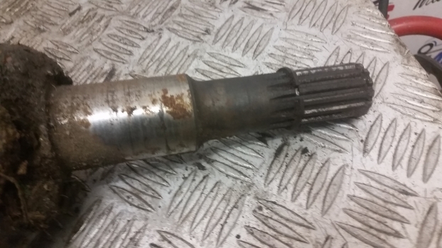 New Holland Ford 35, Ts, L Ts110, Ts115 Front Axle Drive Shaft Right 5166550 - Polosovina za Traktor: slika 4 New Holland Ford 35, Ts, L Ts110, Ts115 Front Axle Drive Shaft Right 5166550 - Polosovina za Traktor: slika 4