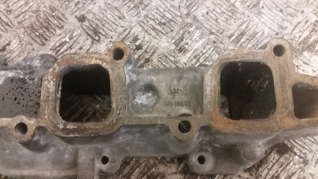 New Holland T5.100, T5.110, T5.120 Engine Air Intake Manifold Spacer 5801701355 - Sesalni kolektor za Traktor: slika 5 New Holland T5.100, T5.110, T5.120 Engine Air Intake Manifold Spacer 5801701355 - Sesalni kolektor za Traktor: slika 5